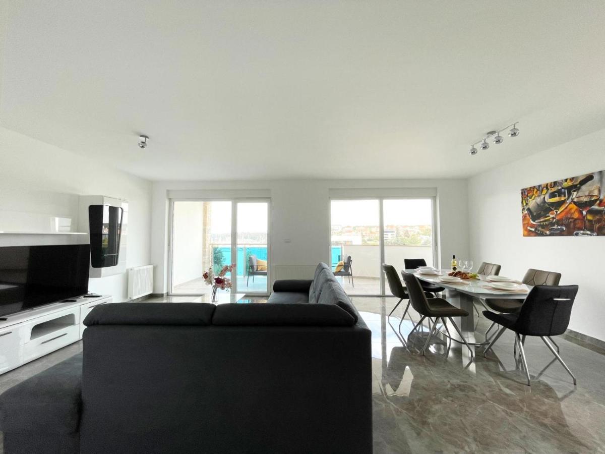 Seascape Deluxe Residence ปิเยชชานา อูวาลา ภายนอก รูปภาพ